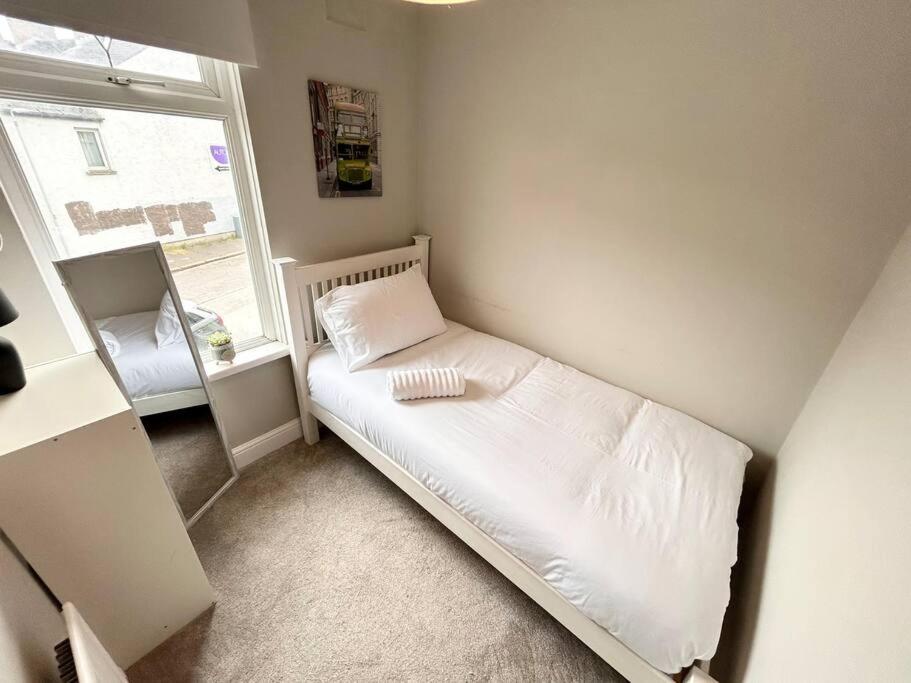Snug Central Belfast Home, 2 Minutes From Ormeau Park! 外观 照片