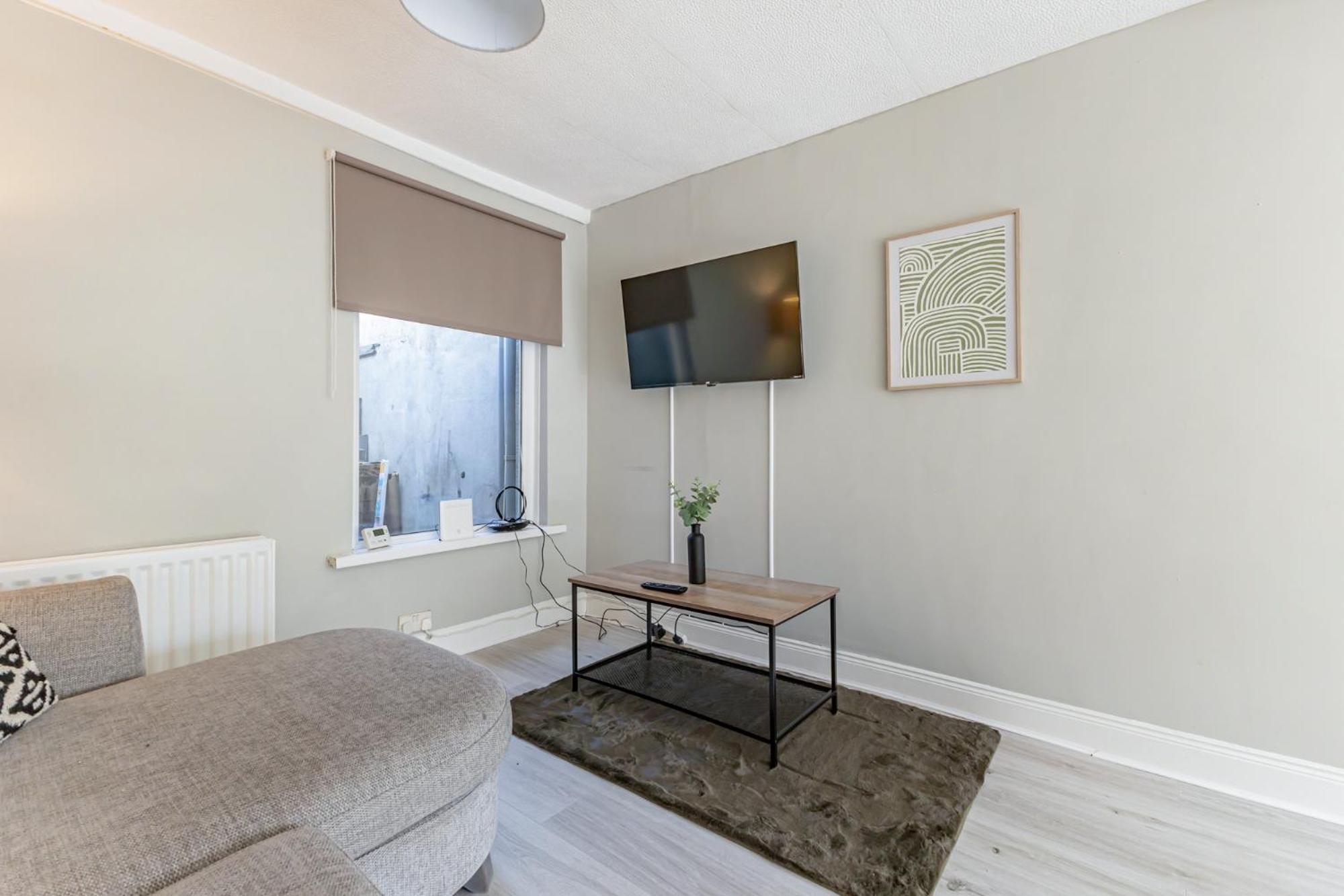 Snug Central Belfast Home, 2 Minutes From Ormeau Park! 外观 照片